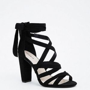black thick strappy heels